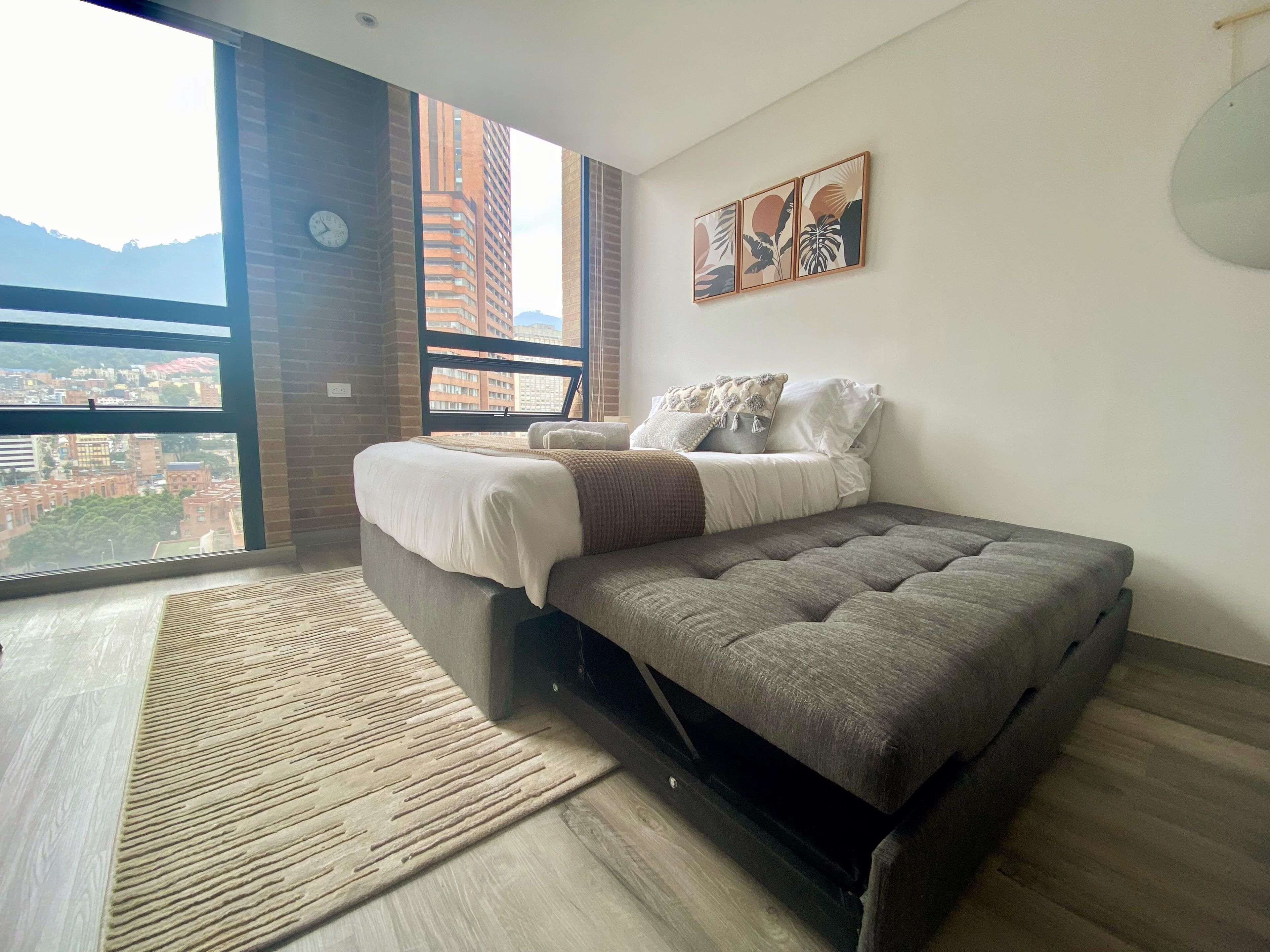 1 habitación, tabla de planchar con plancha, wifi y ropa de cama 