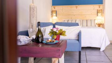 Deluxe Room, Sea View | 1 bedroom, Egyptian cotton sheets, premium bedding, down comforters