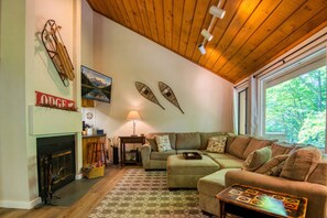 TV connectée, cheminée