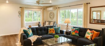 Mauka Sunrise, Walk to Hau‘ula Beach & Trails, A/C