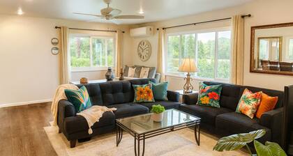 Mauka Sunrise, Walk to Hau‘ula Beach & Trails, A/C