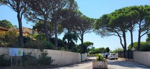 Property grounds - Appartement Proche du Sémaphore. Piscine. 4 Tennis. Calme. Végétation. Parking (Sainte-Maxime)