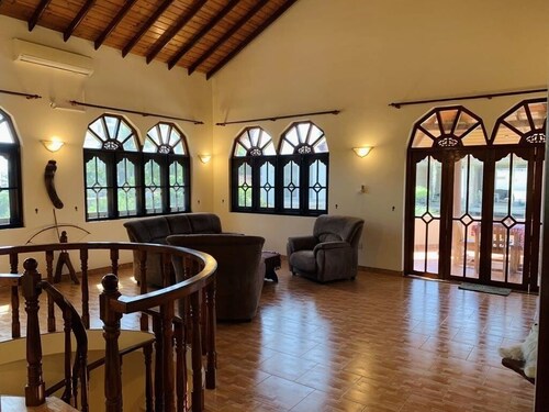 A nice place to relax in Sri Lanka. 5 minutes walk to beach. 