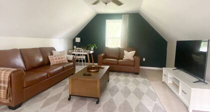The Loft Haus ~7 Minutes To Bavarian Blast~ Across from Cass River!