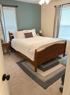 2 bedrooms, desk, iron/ironing board, travel cot