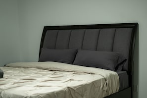 4 Schlafzimmer, Bügeleisen/Bügelbrett, WLAN, Bettwäsche