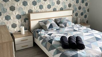 2 slaapkamers, een strijkplank/strijkijzer, reisbedje, gratis wifi