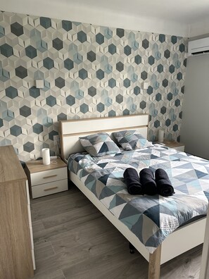 2 bedrooms, iron/ironing board, travel cot, free WiFi - Maison Pour 6 Personnes Plus un Bébé (Saint-Prest)