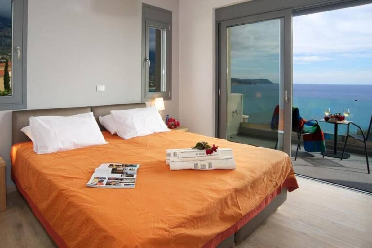 Vila exclusiva | Lençóis italianos Frette, roupas de cama premium, edredons de pluma