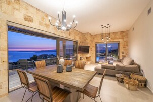 Televisión LCD 50 pulgadas con canales de televisión por cable, chimenea