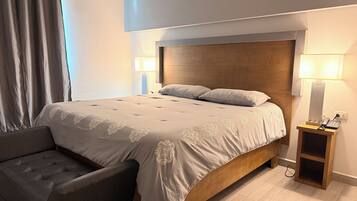 Habitación, 1 cama de matrimonio grande | Sábanas de algodón egipcio y ropa de cama de alta calidad