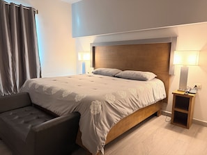 Habitación, 1 cama de matrimonio grande | Sábanas de algodón egipcio y ropa de cama de alta calidad