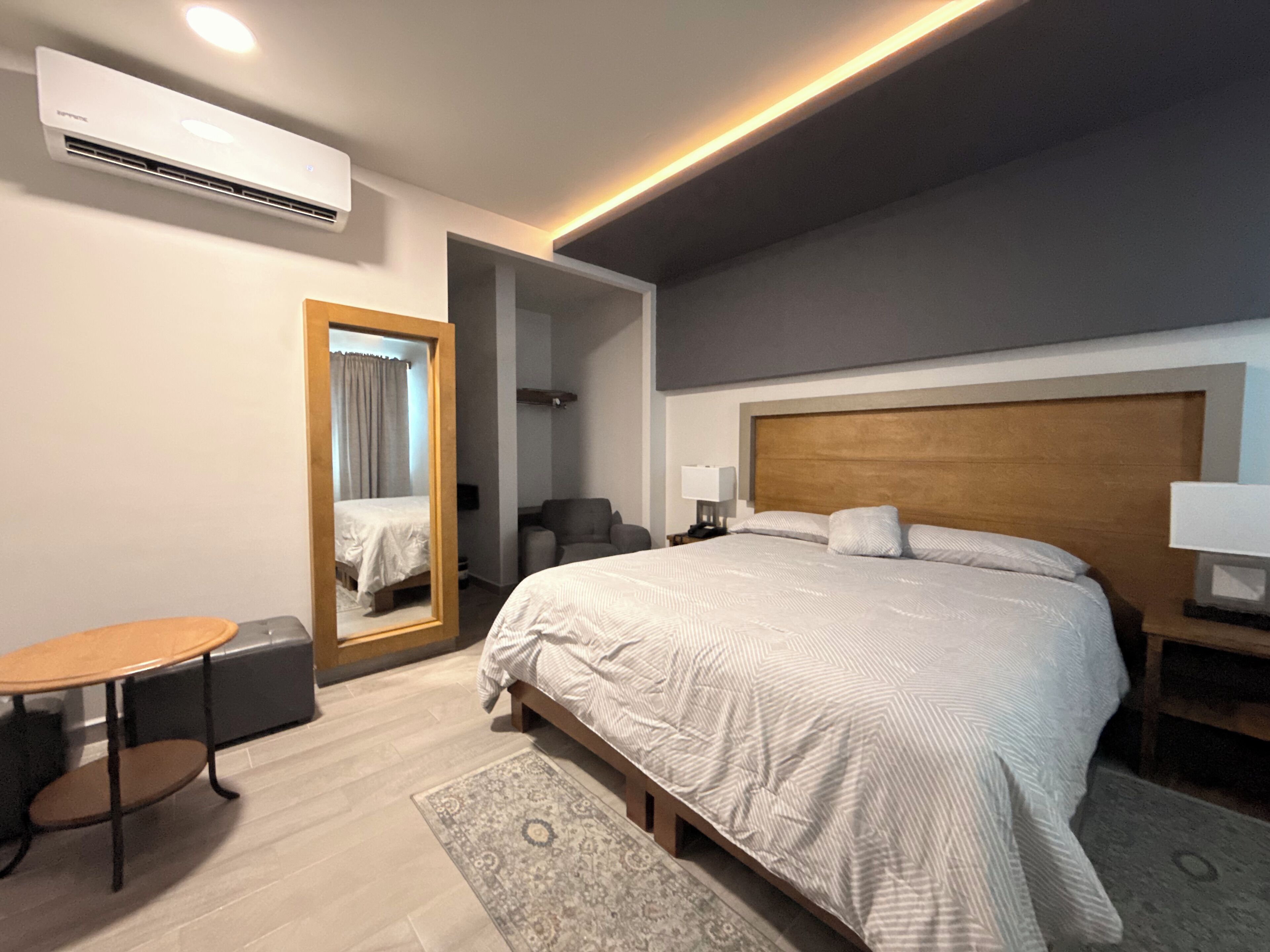 Studio Suite | Cadar kapas Mesir, peralatan tempat tidur premium, gebar bulu kapas 