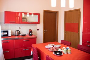 Full-size fridge, microwave, oven, dishwasher - CA RIZZARDI (Mestre)