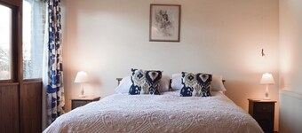 Byre Cottage - Meadowbrook Farm