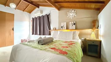 Superior Double Room | 1 bedroom, blackout drapes, iron/ironing board, free WiFi