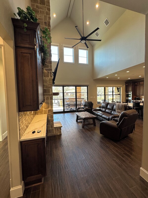 TV connectée, cheminée