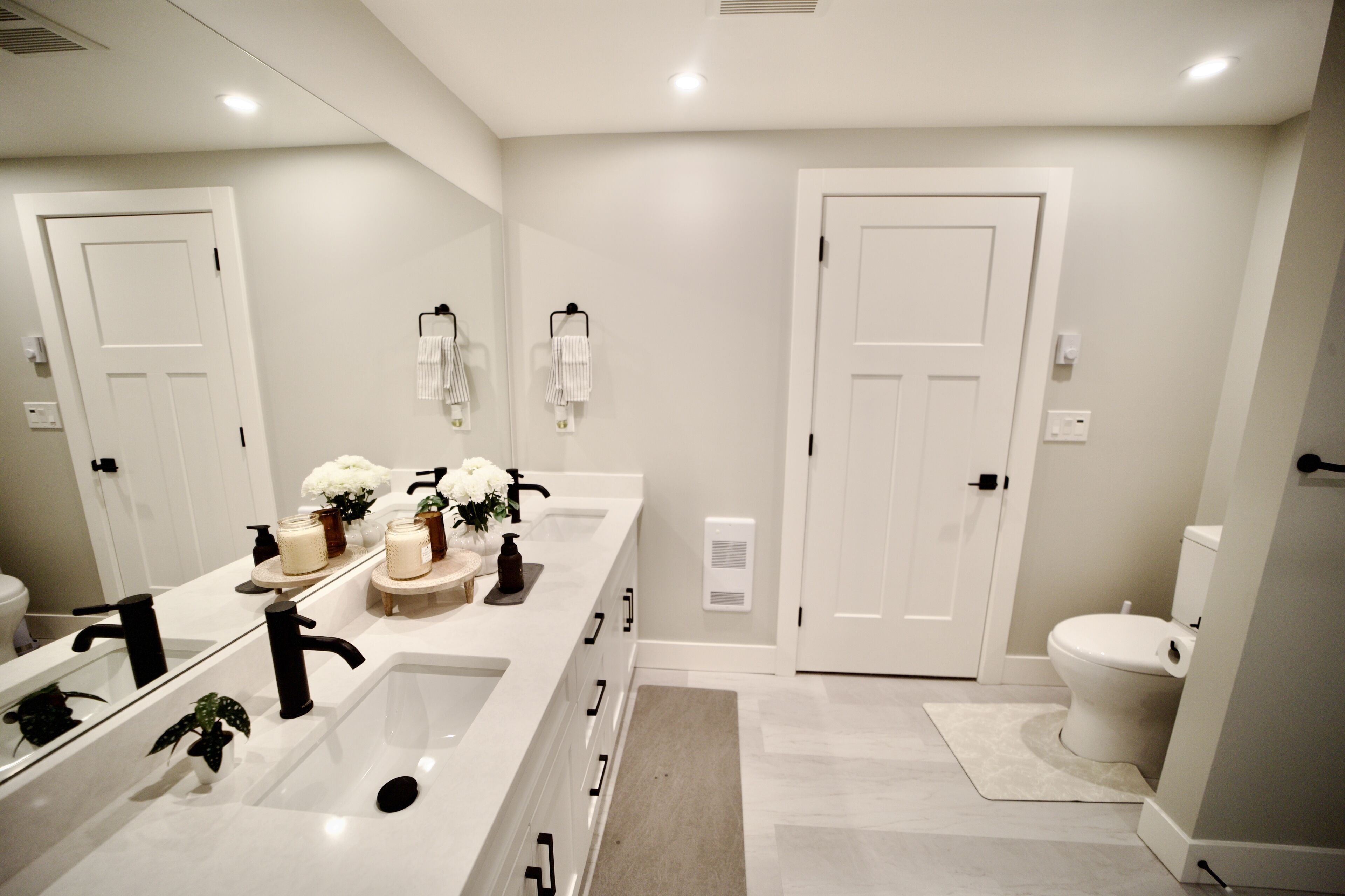 Sèche-cheveux, serviettes fournies