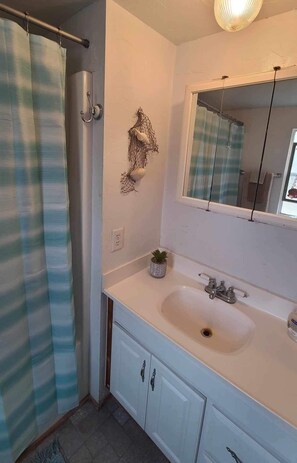 Towels, toilet paper
