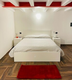 Comfort Double Room | Premium bedding, down comforters, memory foam beds, in-room safe - Casa Borgata (Grondona)