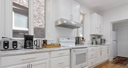 Gorgeous historic mansion on UChicago campus. Renovation with original detail.