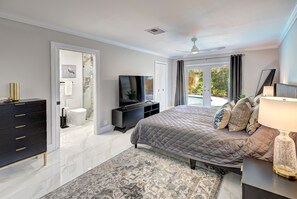 3 chambres, fer et planche à repasser, Wi-Fi, draps fournis