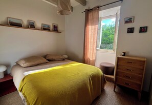 4 Schlafzimmer, Schreibtisch, Bügeleisen/Bügelbrett, Reisekinderbett