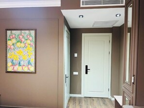 Double Room, City View | Premium bedding, in-room safe, desk, laptop workspace