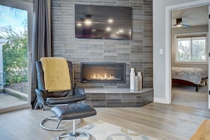 Interior - Just steps away from Historic Main Street (Murphys)