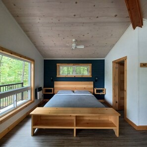 Cabin | Bed sheets - Pine Brae Eco-Resort (Tay Valley)