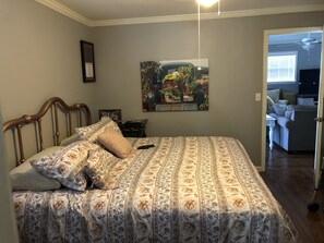 3 bedrooms, in-room safe, iron/ironing board, travel crib