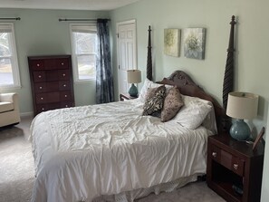 4 Schlafzimmer, Zimmersafe, kostenloses WLAN, Bettwäsche