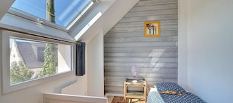Waterside vacation home in the heart of the Pays des Abers. View of the lighthouse!