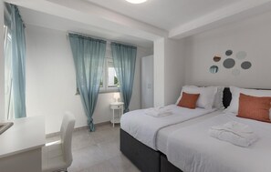 1 dormitorio, tabla de planchar con plancha, cuna de viaje y wifi gratis