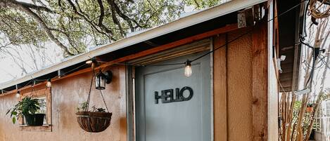 تفاصيل الفندق من الخارج