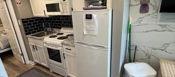 COZY ONE BEDROOM CONDO WITH POOL!  BEACH, RESTAURANTS, BOARDS. NO CLEANING FEE 
