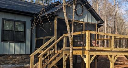 Peacefull River Home