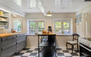 Kühlschrank, Herdplatte, Geschirrspüler