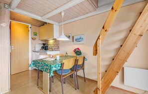Dining - Gorgeous apartment in Hemmet with sauna (Hemmet)