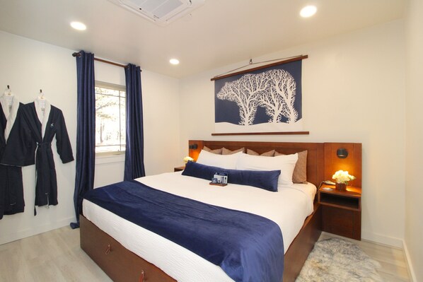 2 bedrooms, travel crib, WiFi (free), bed sheets - Incredible Cabin, Minutes to the Resort, King Bed, A/C, Fire pit (Angel Fire)