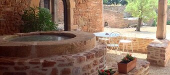 Le Vieux Château - LEYNES