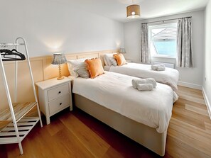 3 quartos, Wi-Fi de cortesia, roupa de cama