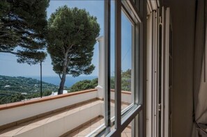 Interior - 5 Bedroom Villa in Anacapri (Anacapri)