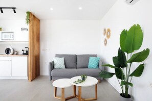 TV - Holiday Home 'Casa Adriana' with Private Pool, Wi-Fi and Air Conditioning (Conil de la frontera)