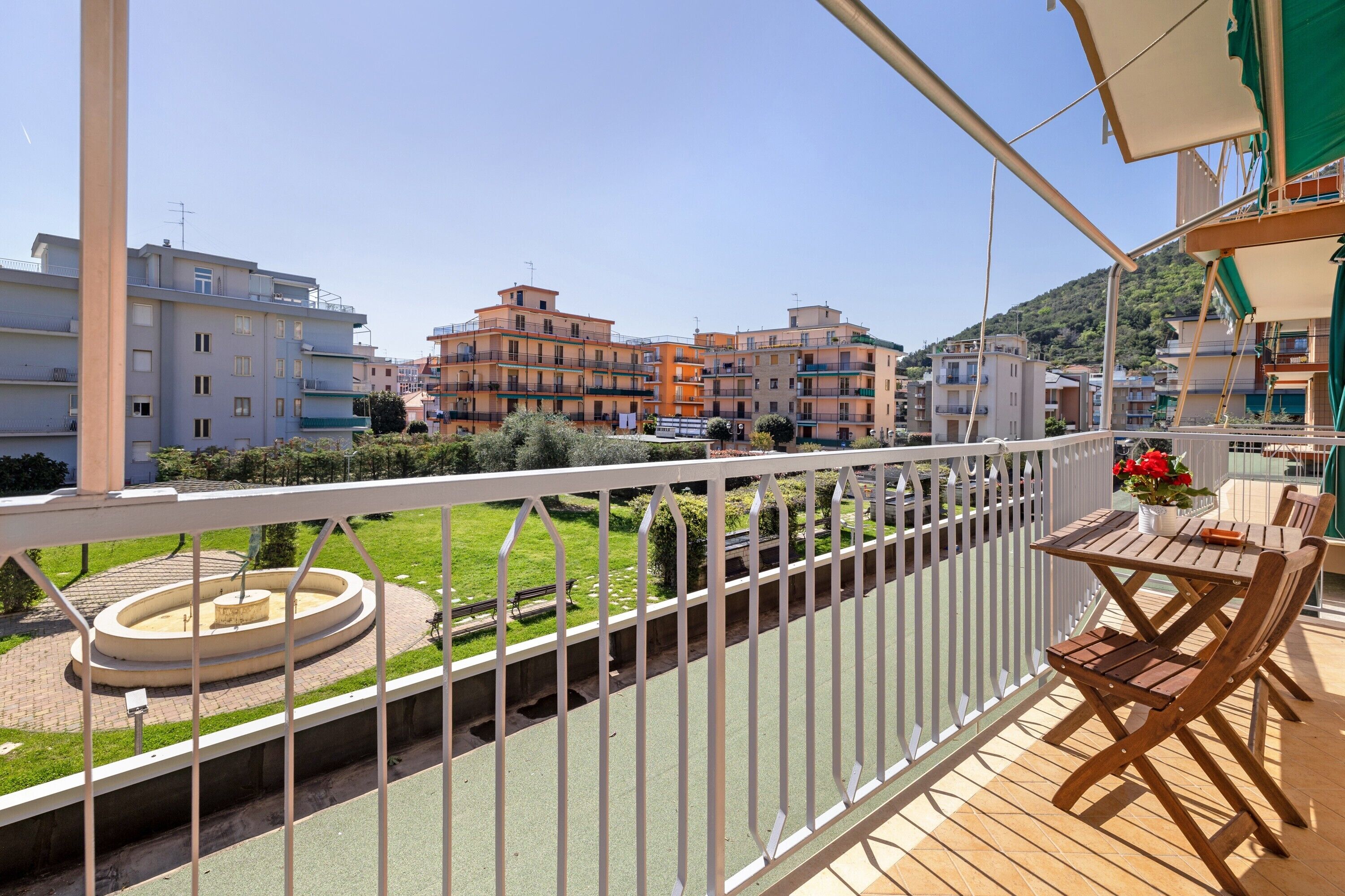 屋外ダイニングエリア