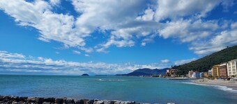 Apartment 'Giaely' with Balcony and Air Conditioning