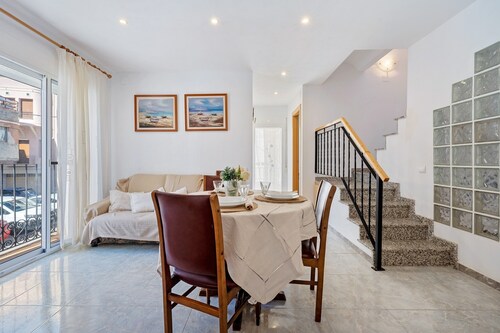 Appartement 'Estela' avec terrasse privée, Wi-fi balcon et climatisation
