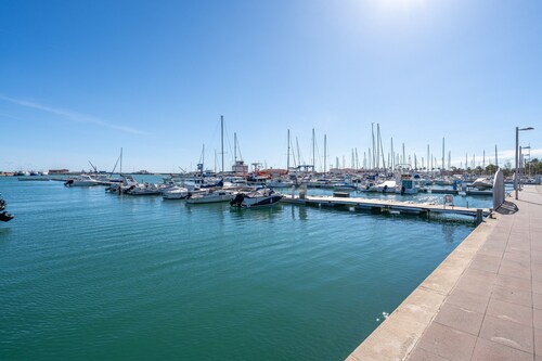 Apartment 'Estela' with Private Terrace, Wi-Fi, Balcony and Air Conditioning