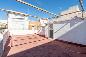 Property grounds - Apartment 'Estela' with Private Terrace, Wi-Fi, Balcony and Air Conditioning (La Ràpita)
