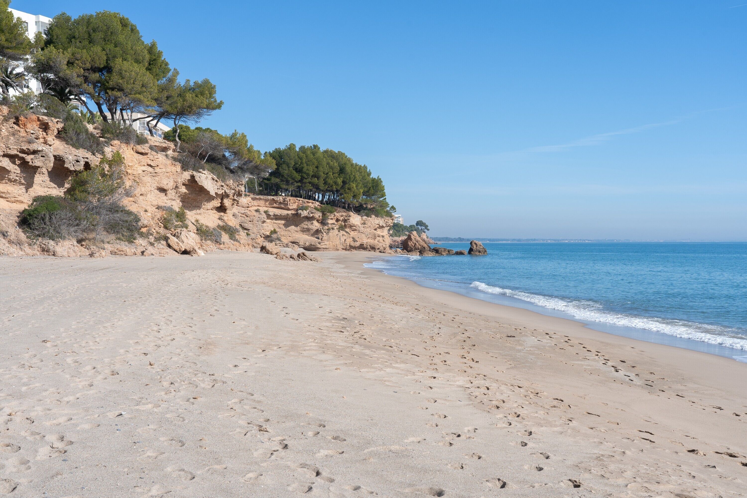 Una spiaggia nelle vicinanze